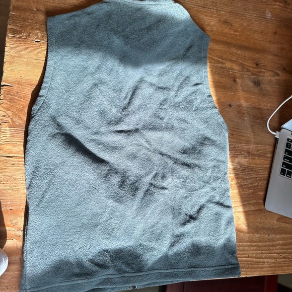 Light Green Men’s Columbia Vest (Small) - Picture 4 of 4